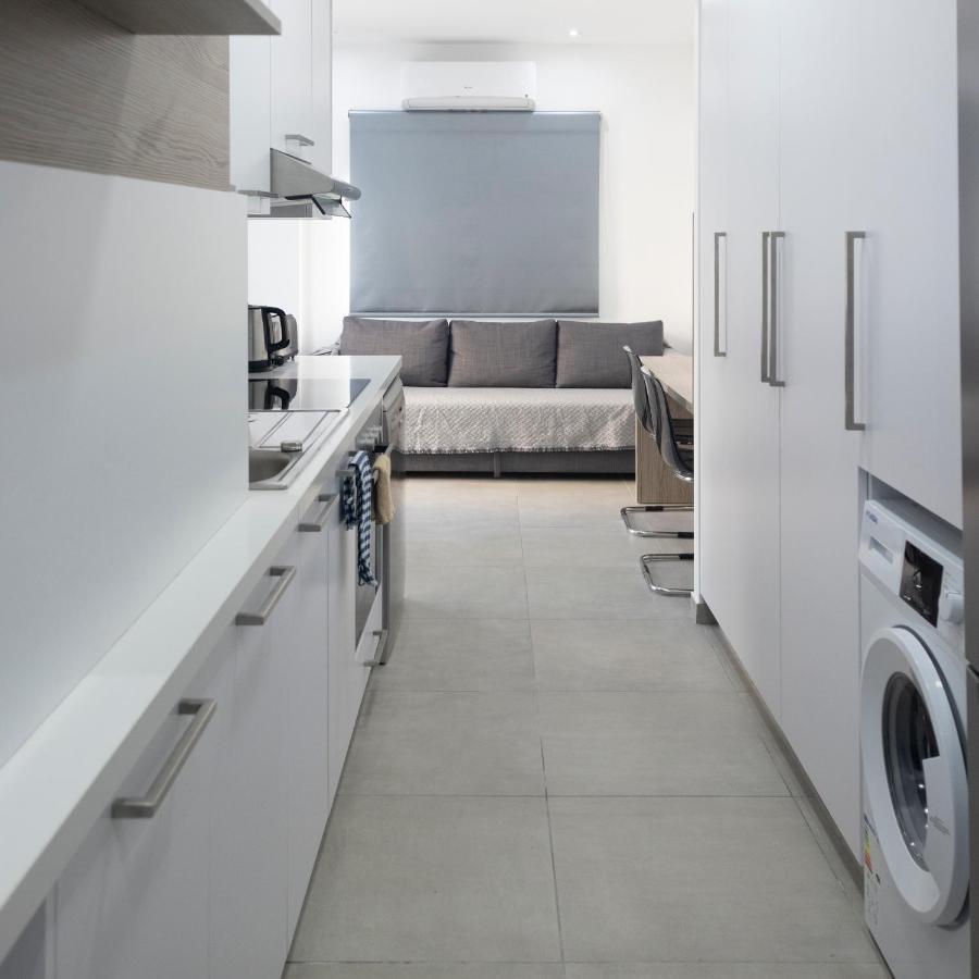 Lovely 2 Bed Apartment In Larnaca City Centre المظهر الخارجي الصورة